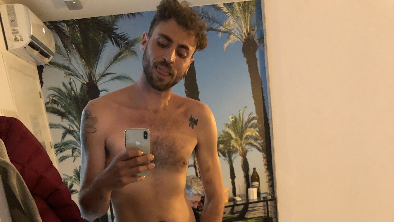 Join Abrahamvip for Exclusive Live Webcam