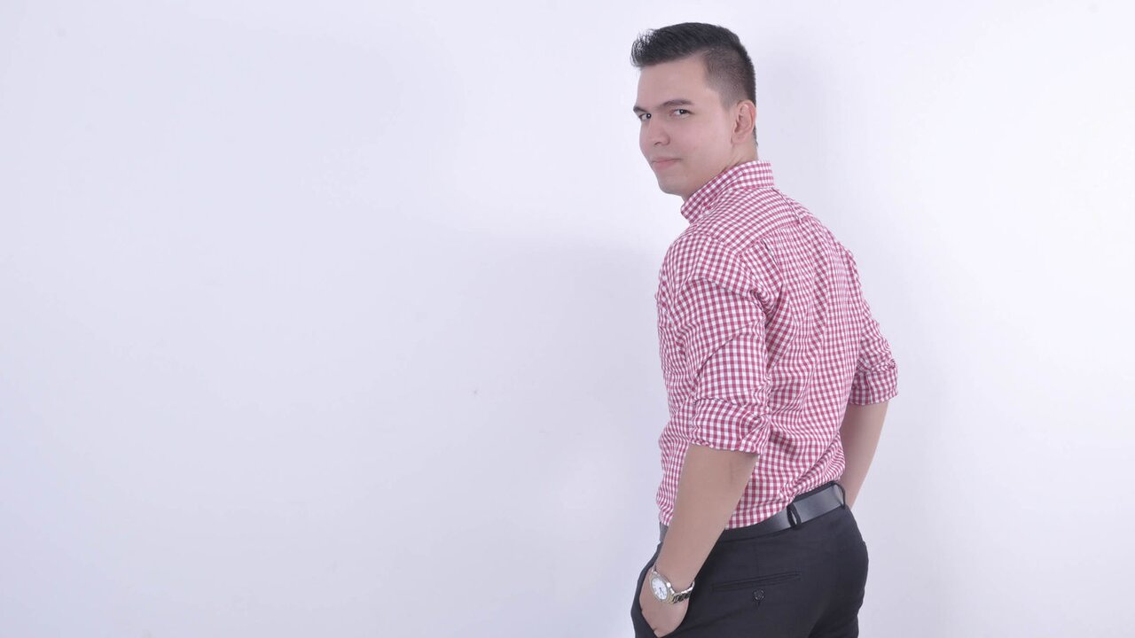 Join CalvinFord for Exclusive Live Webcam