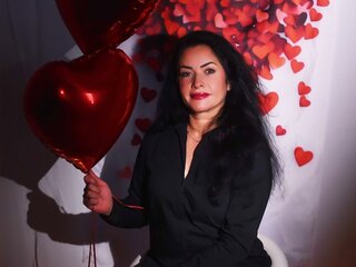 Join EveNis for Exclusive Live Webcam