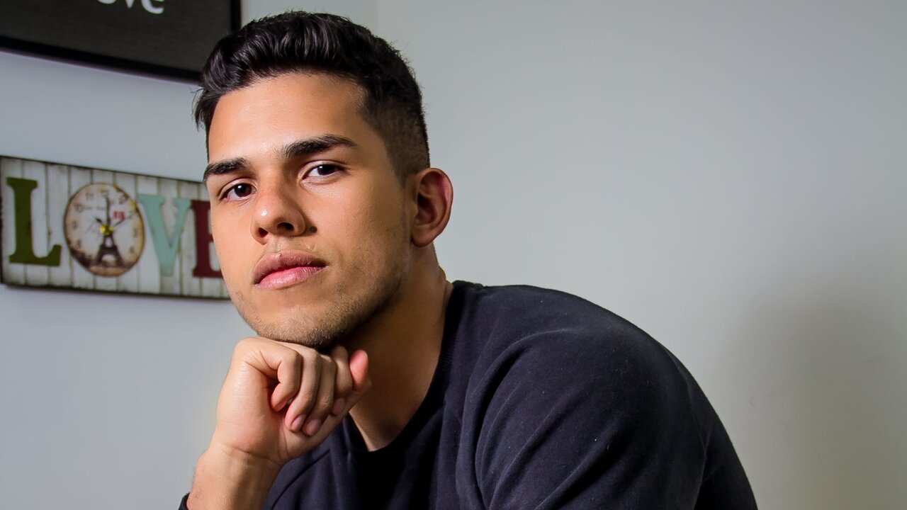 Join JacobLautner for Exclusive Live Webcam