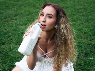 Join KianaDavis for Exclusive Live Webcam