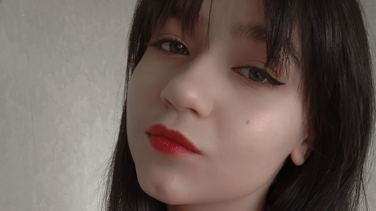 Join LilithWright for Exclusive Live Webcam