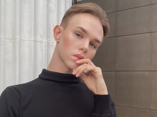 Join MartinMendez for Exclusive Live Webcam