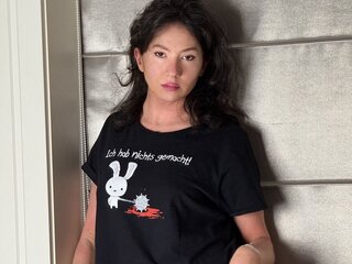 Join MnemoZeina for Exclusive Live Webcam