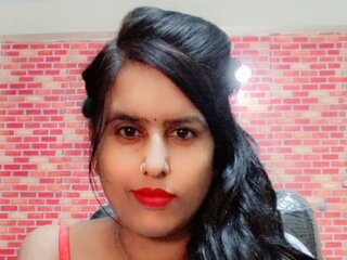 Join SaraConway for Exclusive Live Webcam